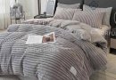 Велюровое постельное белье Colorfull Home. Шарпей серого цвета