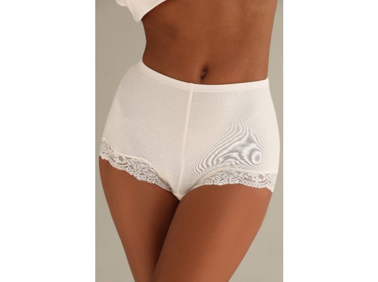 Комплект для сна женский German Volf. 24095 майка и мини шорты модал с кружевом кремового цвета