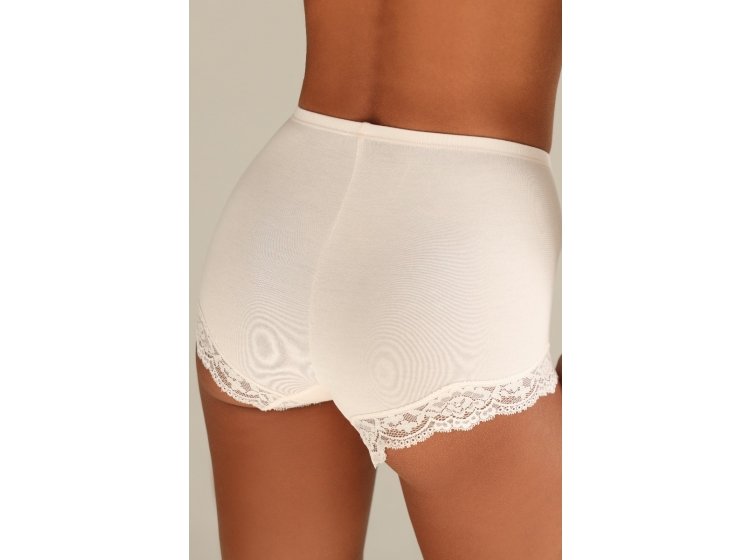 Комплект для сна женский German Volf. 24095 майка и мини шорты модал с кружевом кремового цвета