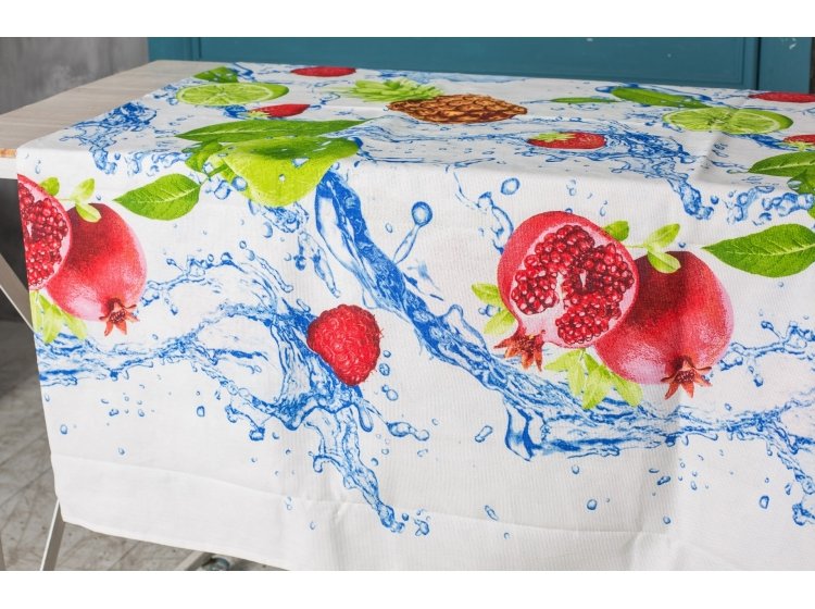 Скатерть Novita. Рогожка  21044/1 Фрукты
