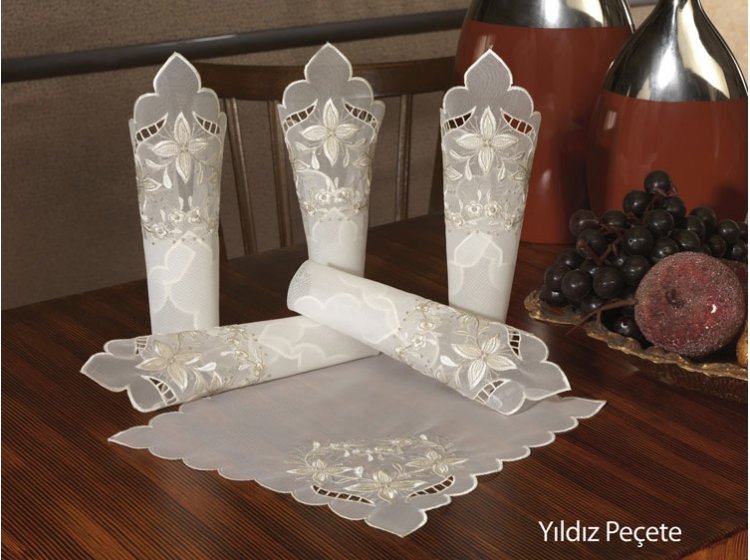 Набор из 6-ти салфеток Arya. Yildiz Krem, 28х28см