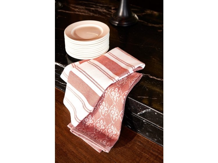 Набор кухонных полотенец Maisonette. Viva красного цвета