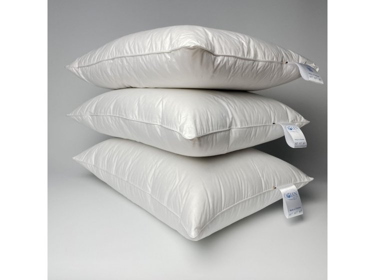 Подушка пуховая облегченная Iglen с белым пухом и кантом, 100% пух