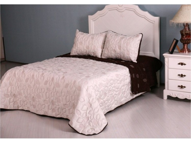 Покрывало Arya. Jacy кремового цвета с наволочками