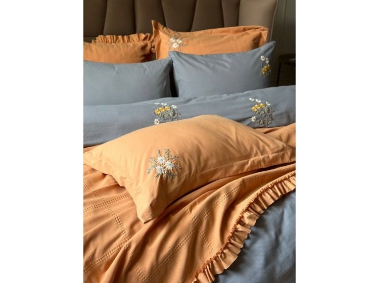 Постельное белье Saheser. Fiorella orange хлопок с вышивкой