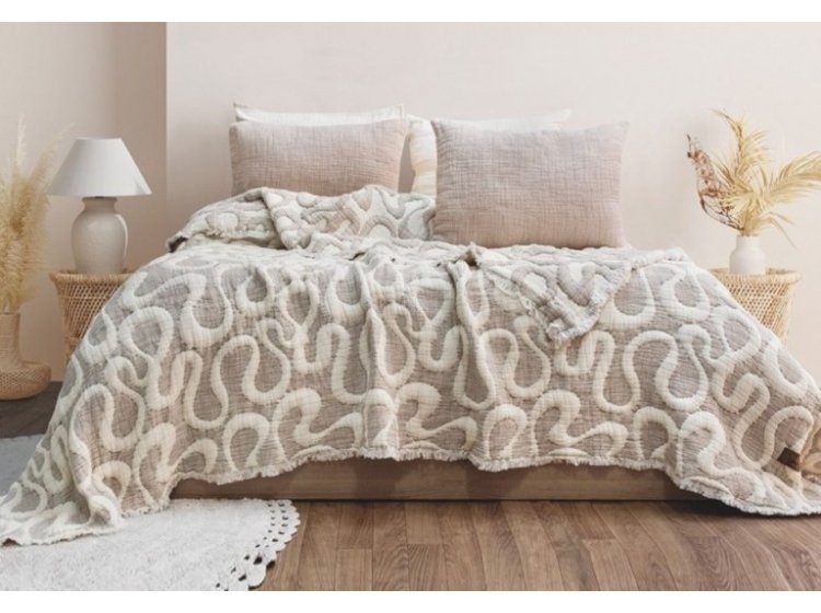 Муслиновое покрывало с наволочками Saheser. Mervis bej