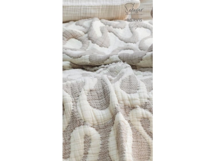 Муслиновое покрывало с наволочками Saheser. Mervis bej