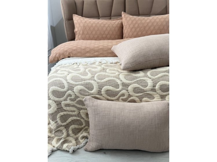 Муслиновое покрывало с наволочками Saheser. Mervis bej