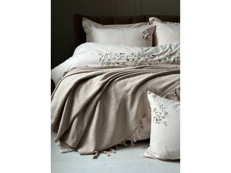 Натуральный плед-пике с бахромой Saheser. Bari bej