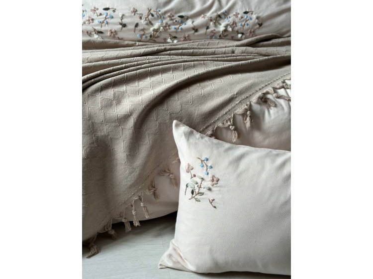 Натуральный плед-пике с бахромой Saheser. Bari bej