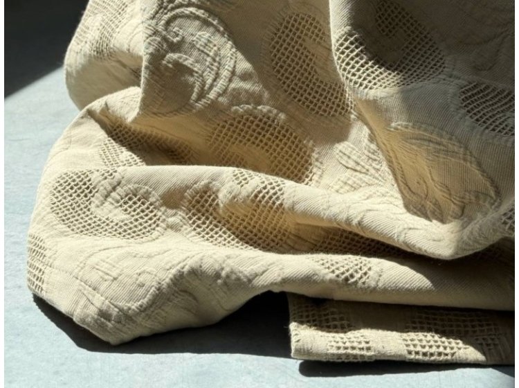 Жаккардовое покрывало с наволочками Saheser. Italo Haki