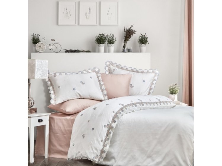 Постельное белье Dantela Vita. Delfina с кружевной вышивкой