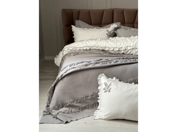 Постельное белье Saheser. Brianna grey хлопок с вышивкой и пике
