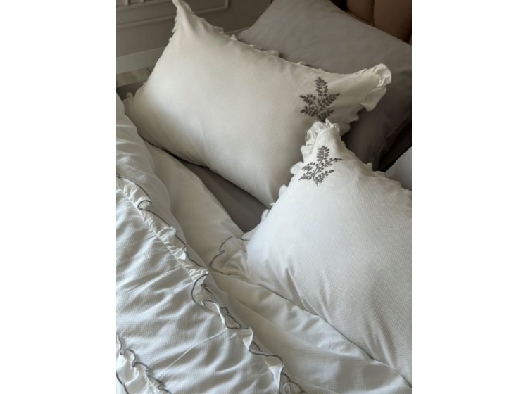 Постельное белье Saheser. Brianna grey хлопок с вышивкой и пике