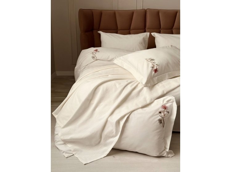 Постельное белье Saheser. Noris cream хлопок с вышивкой и пике