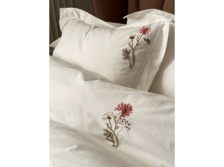 Постельное белье Saheser. Noris cream хлопок с вышивкой и пике