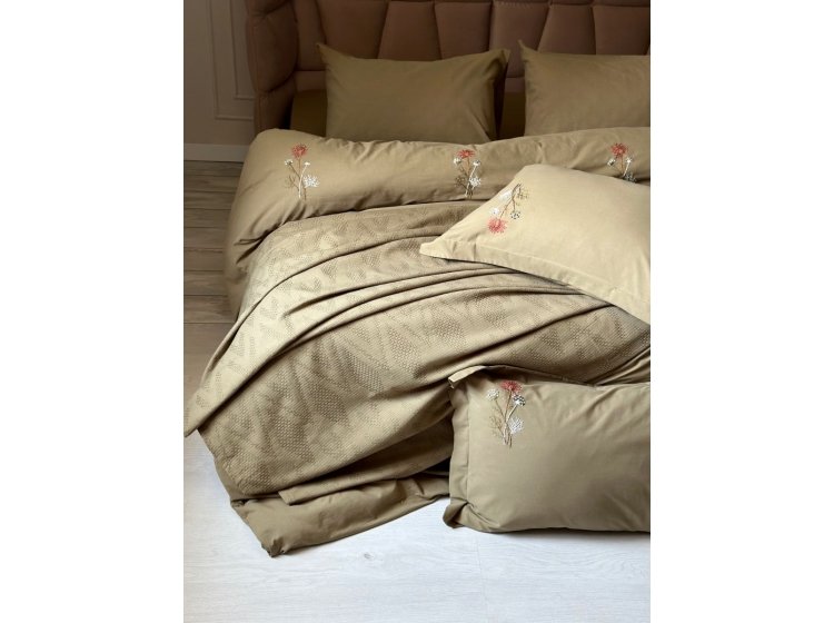 Постельное белье Saheser. Noris khaki хлопок с вышивкой и пике
