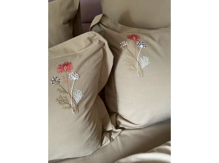 Постельное белье Saheser. Noris khaki хлопок с вышивкой и пике