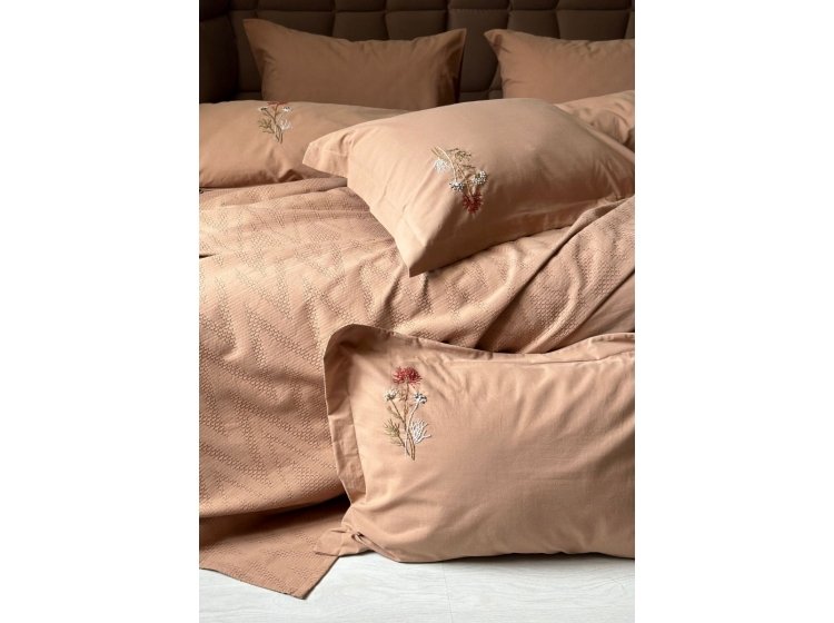 Постельное белье Saheser. Noris mustard хлопок с вышивкой и пике