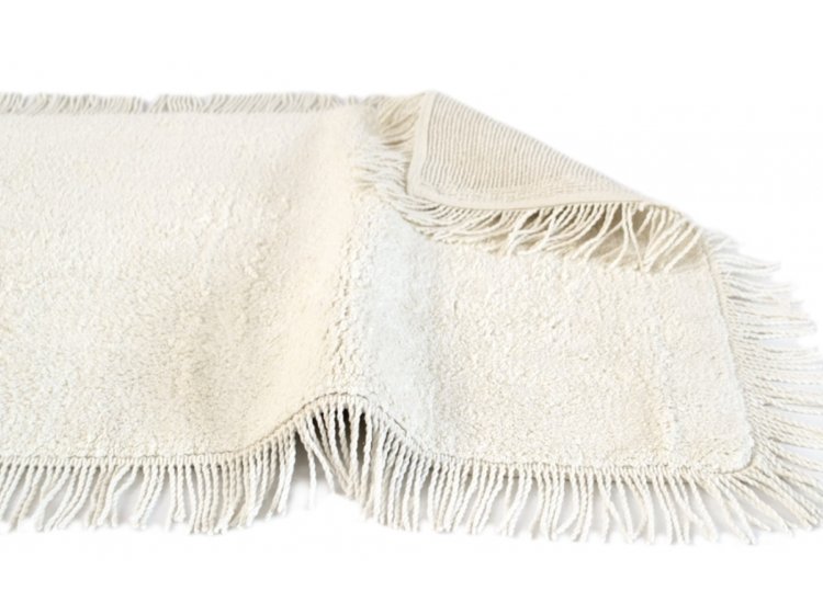 Коврик Irya. Loris ekru молочного цвета