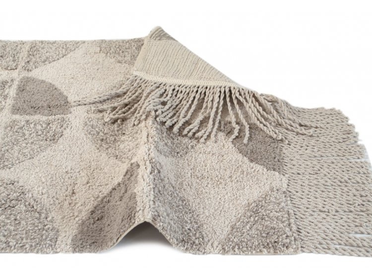 Коврик Irya. Brook bej бежевого цвета с бахромой