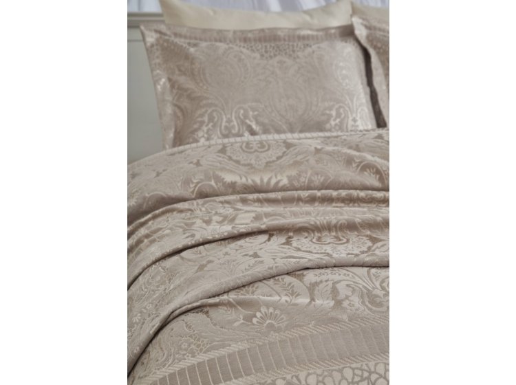 Жаккардовое покрывало с наволочками Dantela Vita. Hazel vizon