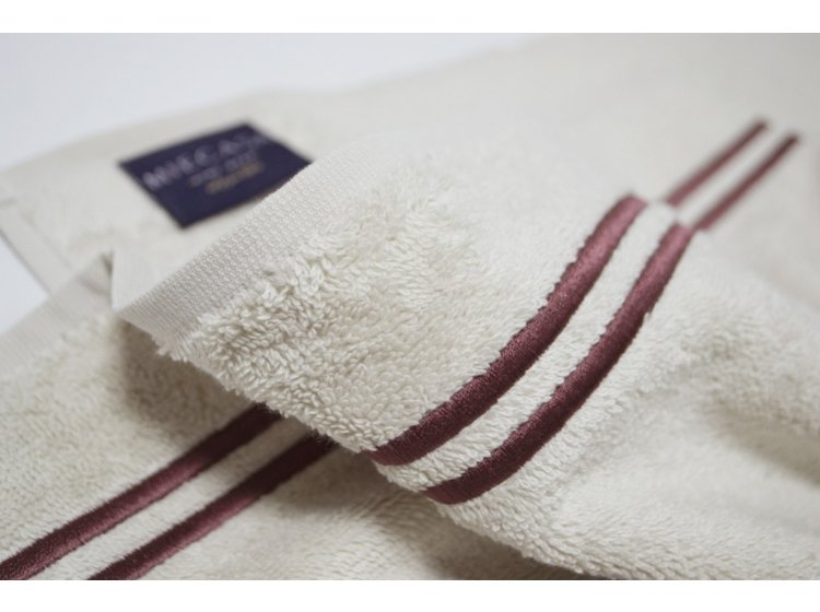 Махровое полотенце MieCasa. Milano bej-bordo с вышивкой
