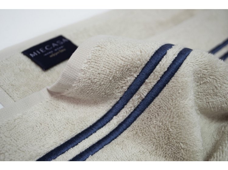 Махровое полотенце MieCasa. Milano bej-lacivert с вышивкой