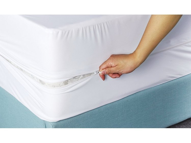 Непромокаемый наматрасник U-Tek. Fullcover на молнии