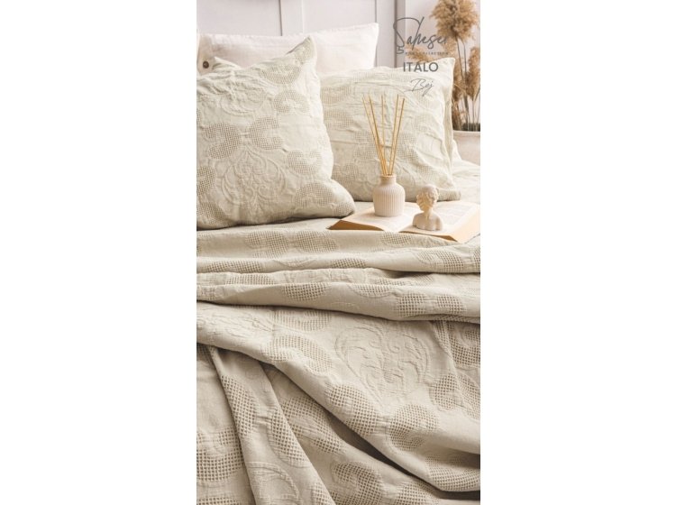 Жаккардовое покрывало с наволочками Saheser. Italo bej