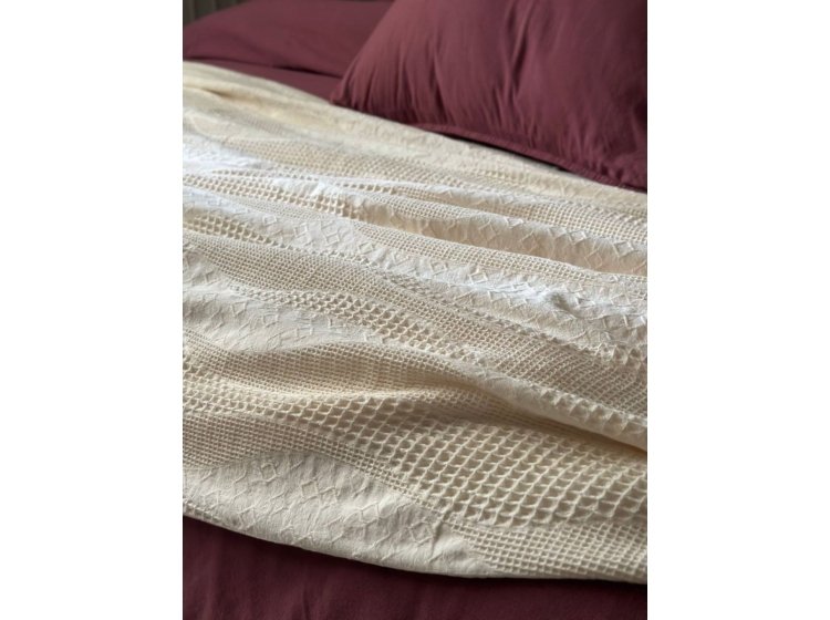 Жаккардовый плед-пике Saheser. Сotton Apollo krem