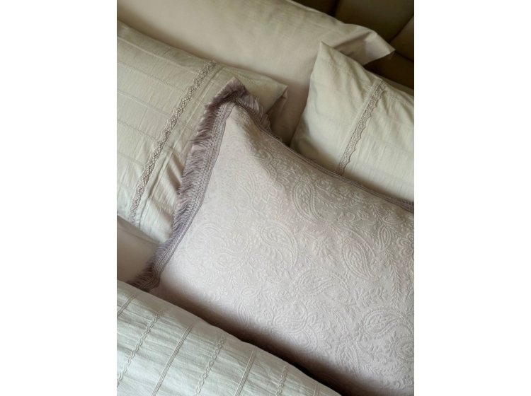 Жаккардовое покрывало с наволочками Saheser. Grace lila