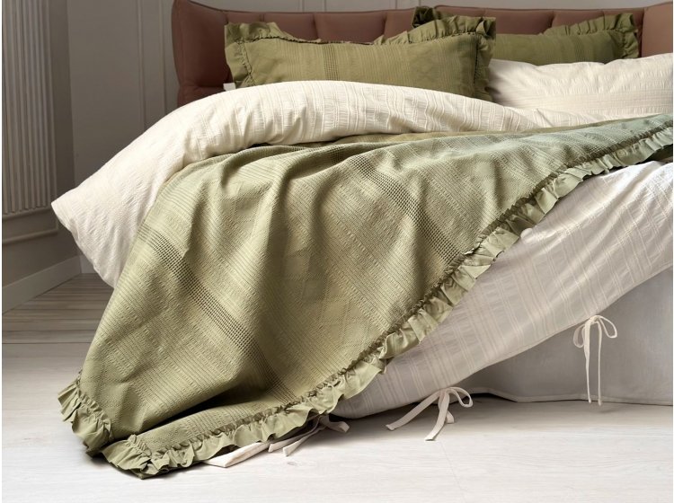 Жаккардовое покрывало с наволочками Saheser. Tziana khaki