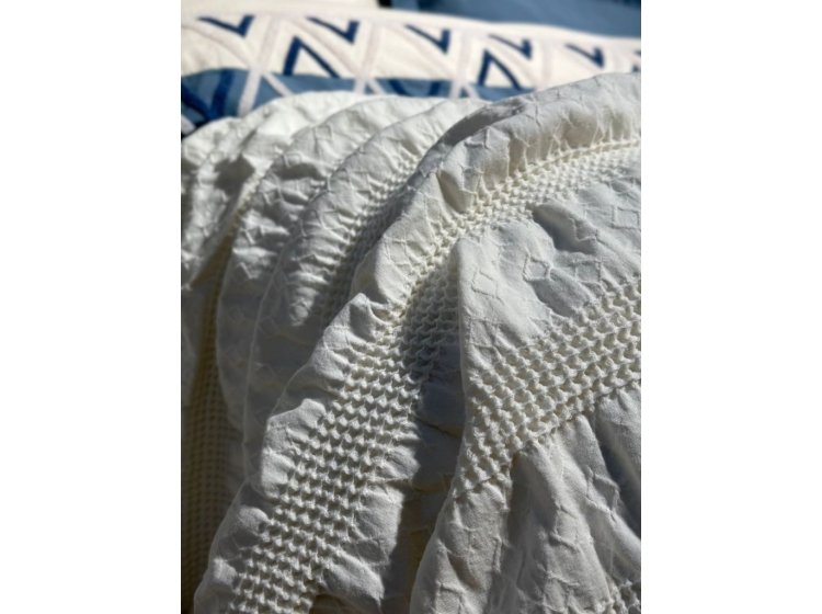 Жаккардовый плед-пике Saheser. Сotton Apollo krem