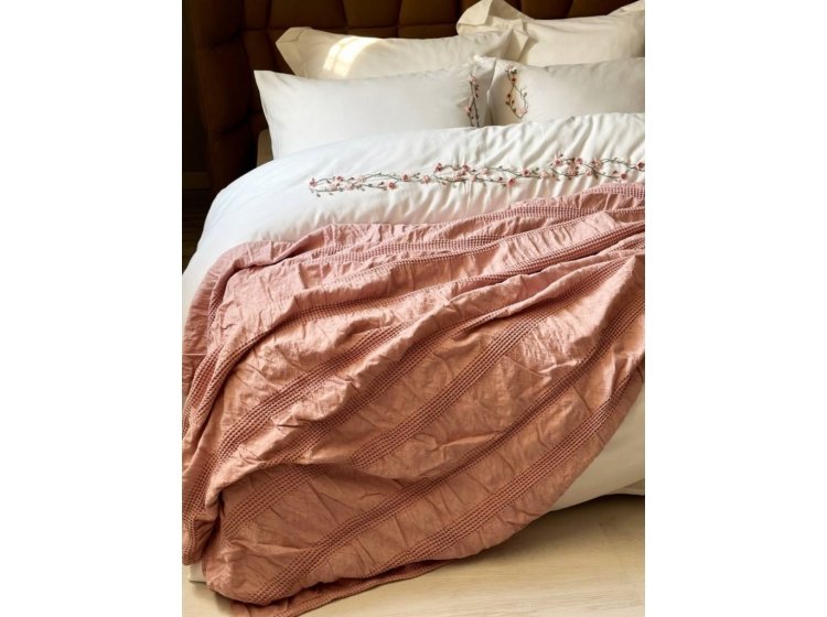 Жаккардовый плед-пике Saheser. Сotton Apollo pudra